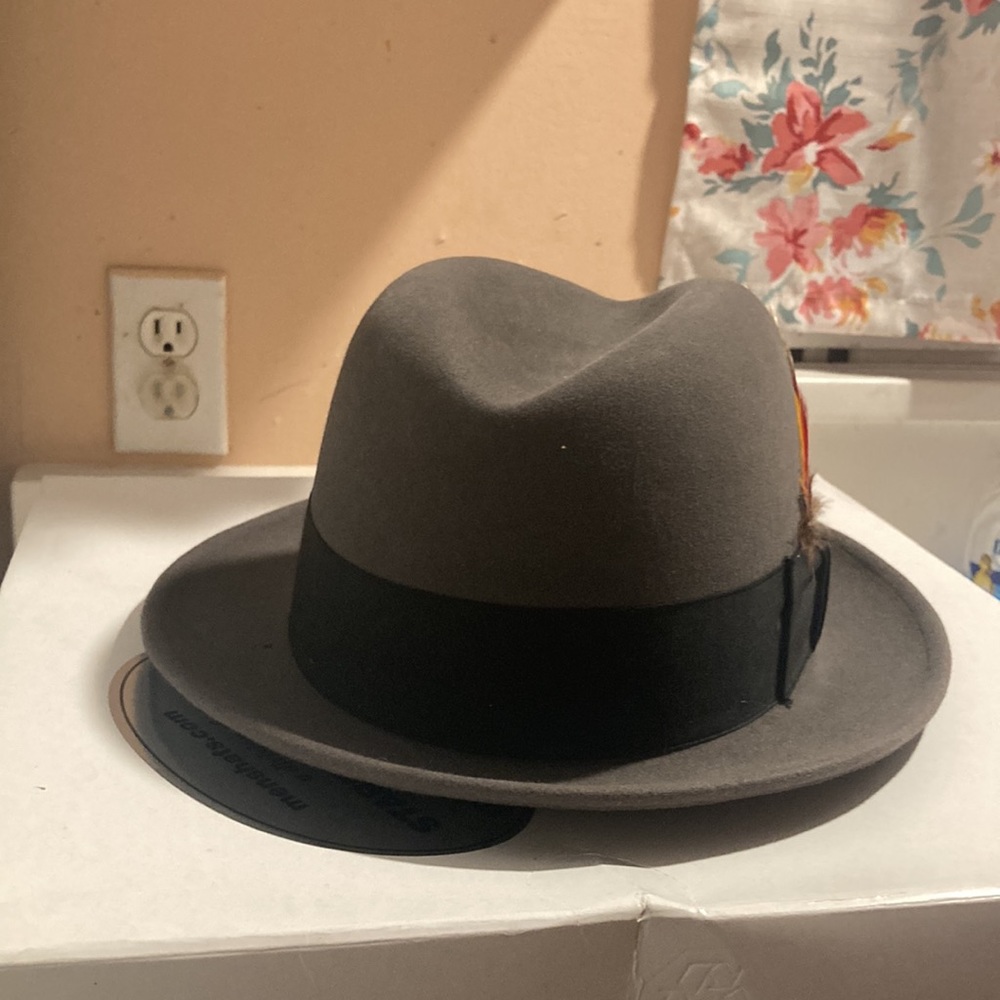 Dobbs hat
